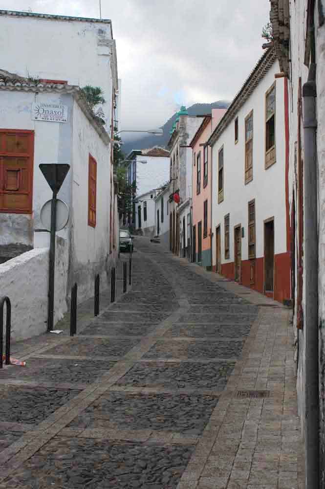 14 - La Palma - Santa Cruz de la Palma, calle Blas Simon